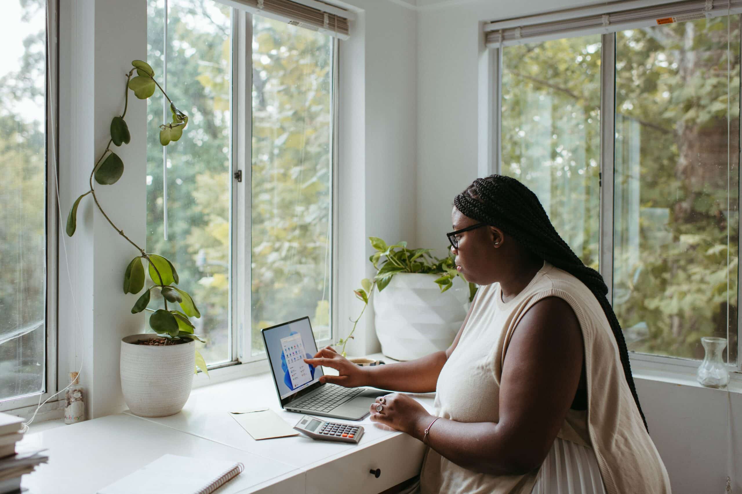 Maximizing Comfort and Functionality: How to Renovate Your Home Office on a Budget